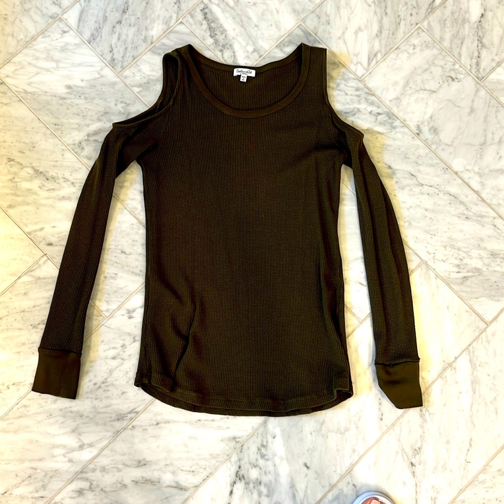 Splendid cold shoulder thermal top